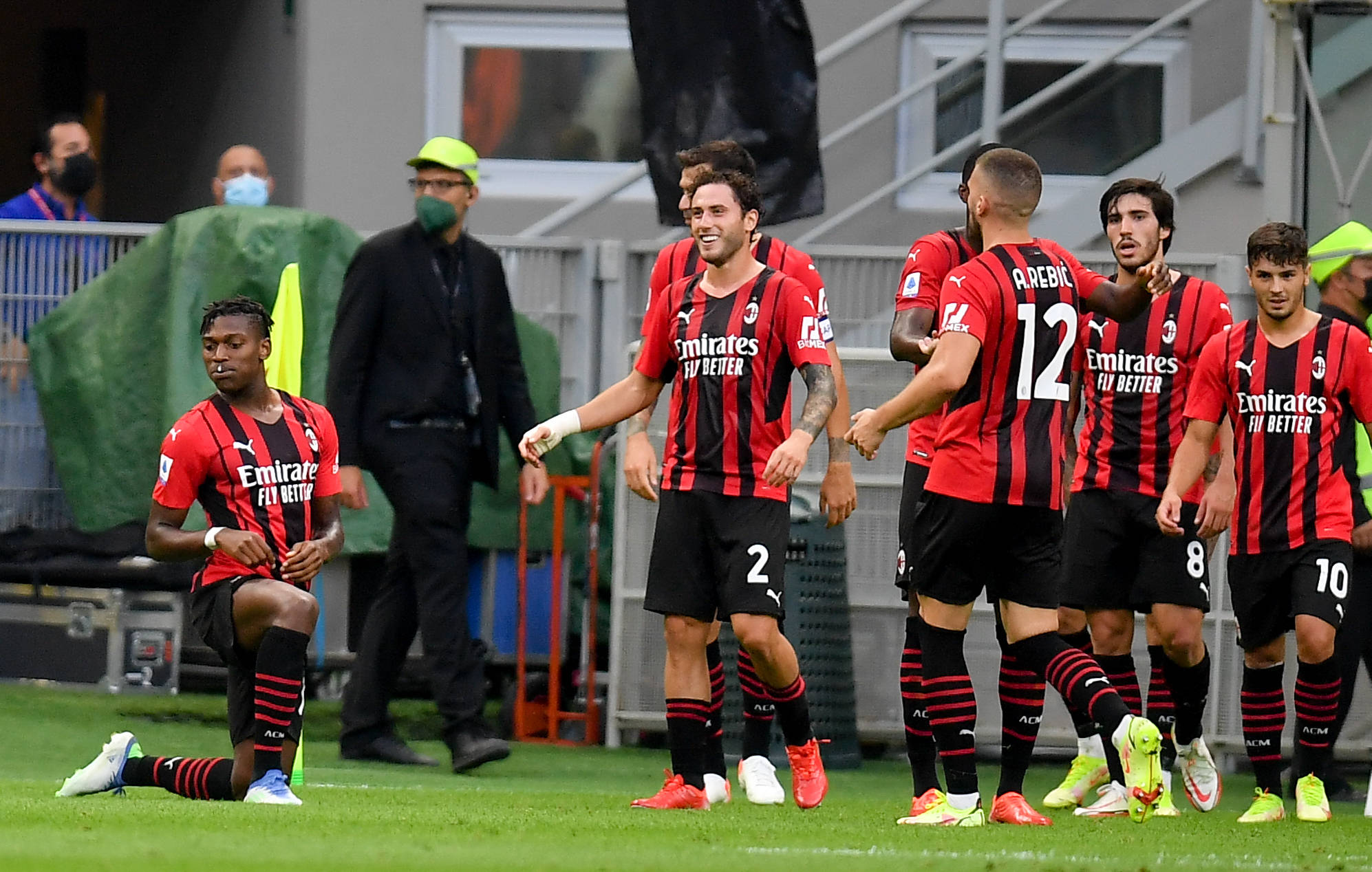 本赛季阿根廷球员欧冠参与进球榜：阿尔瓦雷斯6粒居首（本季欧冠阿根廷球员参与进球排行榜：阿尔瓦雷斯以6次居首）