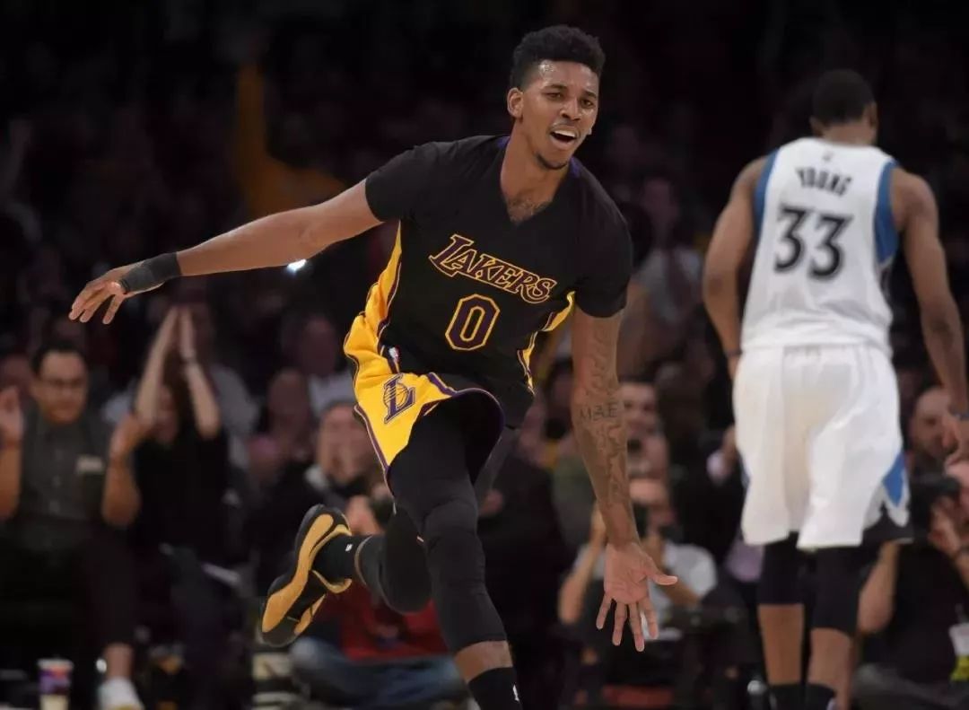 米体：专家无法找到邓弗里斯脚踝疼痛原因，检查并未发现损伤（米体：邓弗里斯脚踝疼痛原因成谜，检查未见损伤）