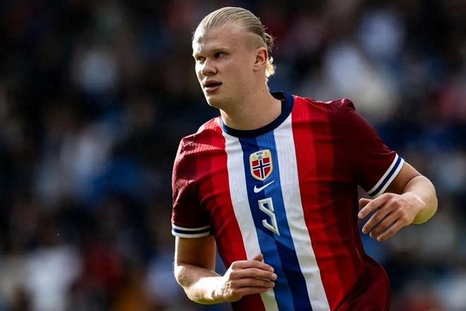 本世纪五大联赛参与百球最快TOP10：C罗70场第1，苏牙71场第2（本世纪五大联赛最快达成参与百球前十：C罗70场居首，苏亚雷斯71场次席）