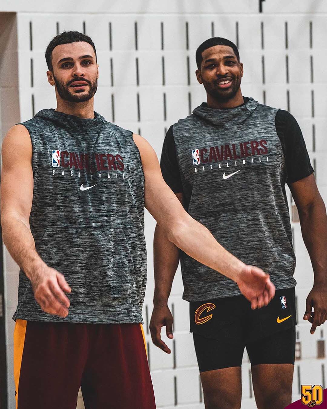 中超比赛回放：上海海港2-0战胜广州队,（中超回放：上海海港2比0力克广州队）