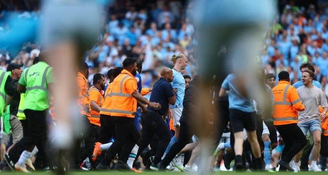 雷迪克：我们稳住了对手反扑的势头，面对不利判罚处理得当（雷迪克：我们顶住了对方的反扑，对不利判罚的应对很到位）