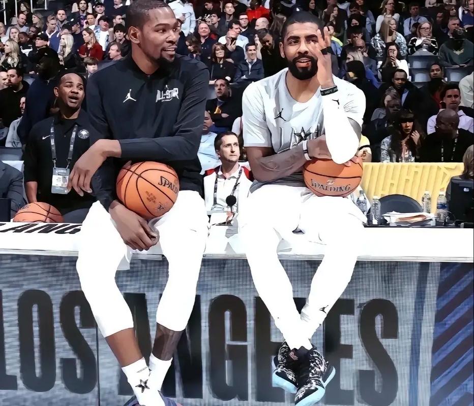 首节哑火随后迅速调整，里夫斯背靠背两战轰下80分（首节低迷迅速回暖，里夫斯背靠背两场砍下80分）