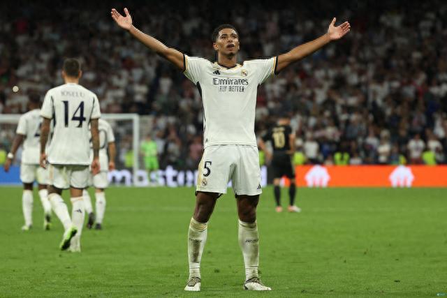 黄希扬：冲超后一直处于兴奋激动状态，身体允许的话会继续踢（黄希扬：冲超后兴奋难消，只要身体允许还想继续踢）