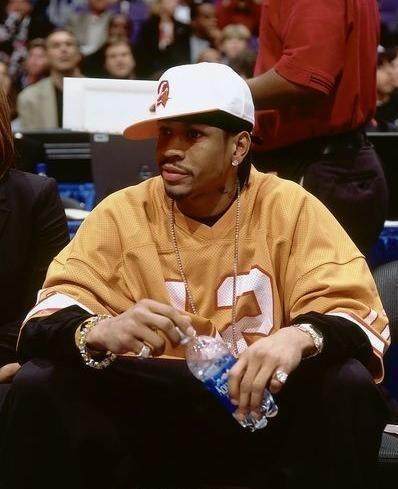 日职联争冠关键战前瞻：柏太阳神主场冲冠遇阻 町田泽维携交锋优势来袭（日职联争冠焦点战前瞻：柏太阳神主场冲顶受考验，町田泽维凭交锋优势压境）