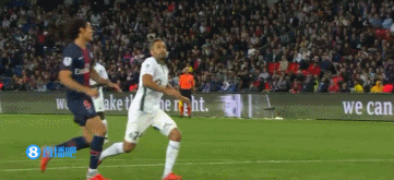 记者：国安厨师将退休，俱乐部将为其举办特殊的“退役”仪式（据记者报道，国安队大厨将退休，俱乐部将为其举行特别的“退役”仪式）