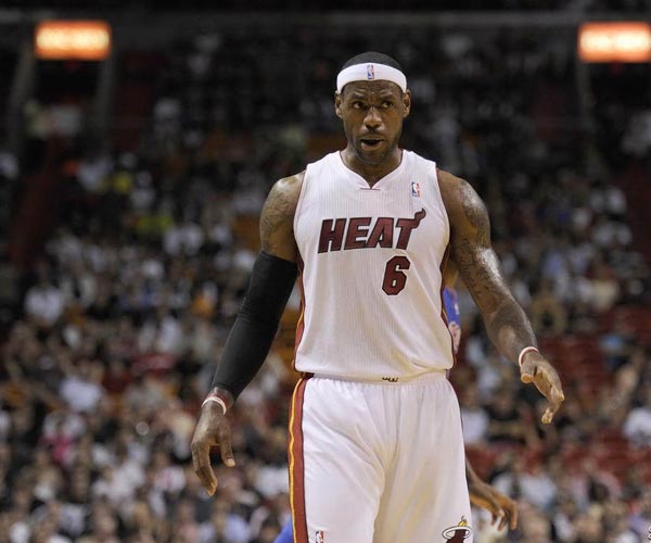 楚阿梅尼：我更喜欢踢6号位；阿隆索经常就后腰位置指导我（楚阿梅尼：更偏爱踢6号位，阿隆索常就后腰职责指点我）