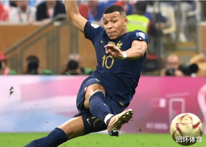 欧冠决赛用球谍照：包含白+深紫，灵感来自举办城市布达佩斯（欧冠决赛用球疑似曝光：白与深紫配色，灵感源自布达佩斯）